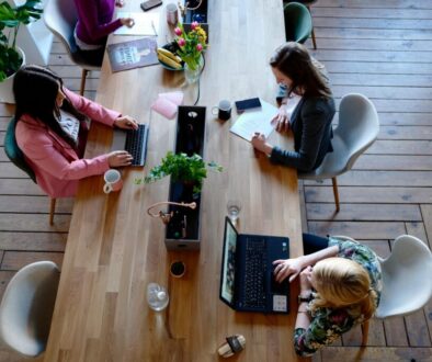 office mein baithe hue weight loss exercises